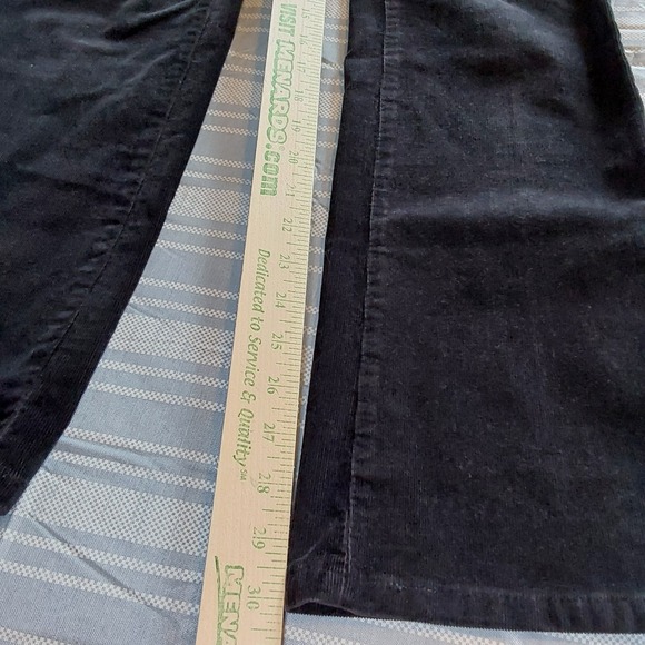 Levi's 515 Women's Black Corduroy Boot Cut Pants Size 6M Back Pocket Flaps - Picture 10 of 12